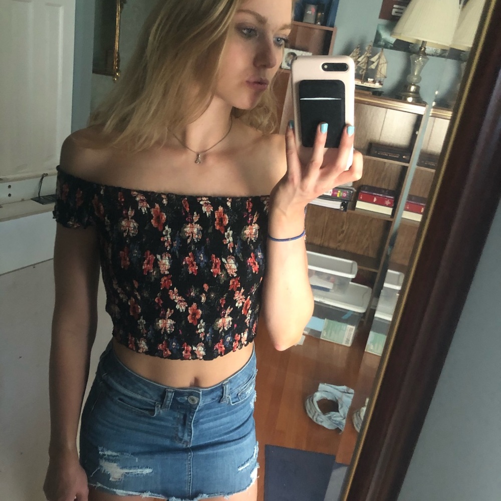 Hollister Off-The-Shoulder Floral Crop Top